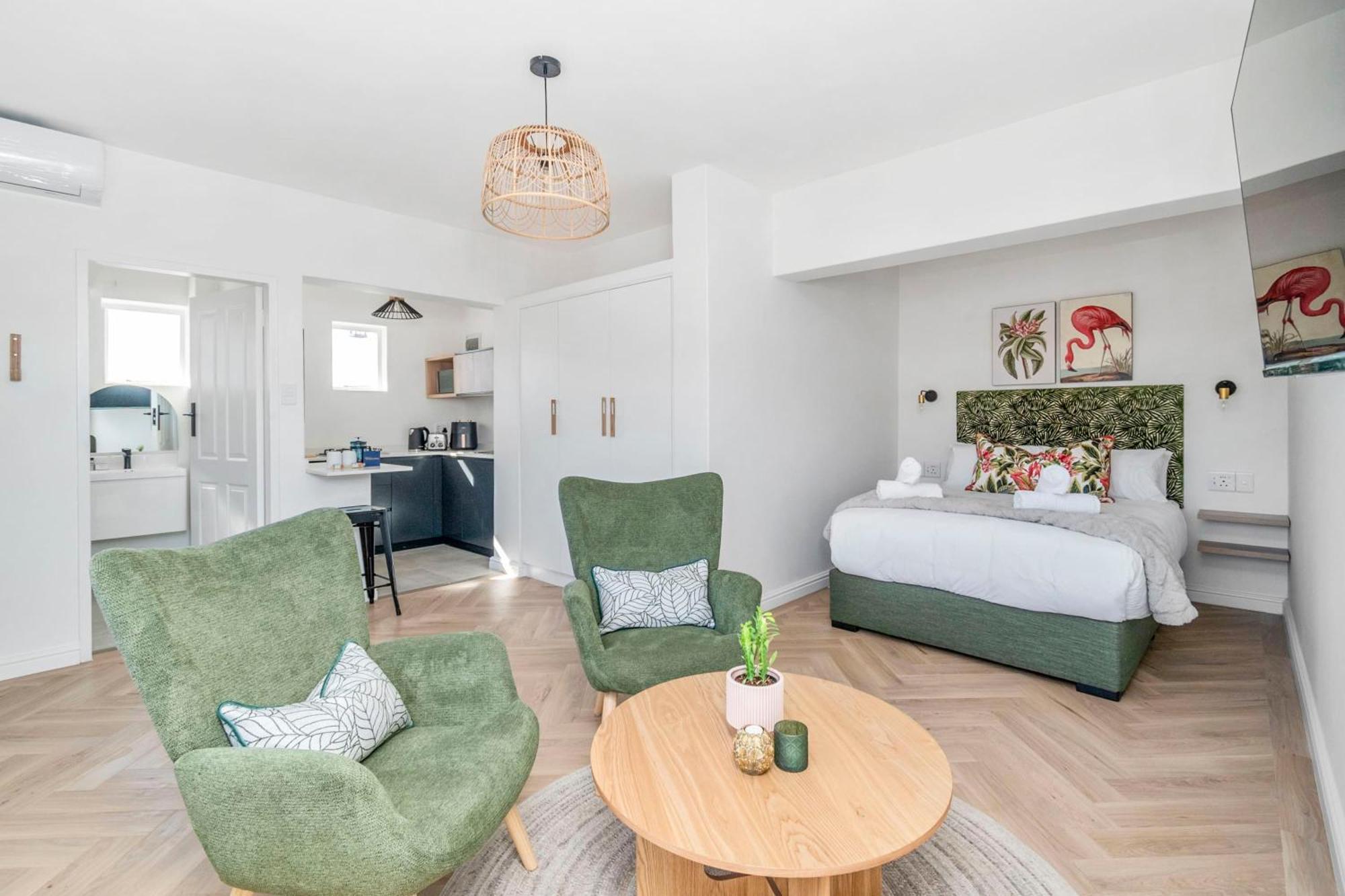 Flamingo On Hope Apartment Cape Town